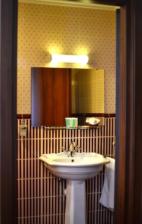 Kera Hotel Nesterenki エクステリア 写真