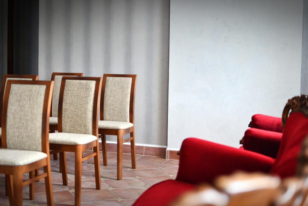 Kera Hotel Nesterenki エクステリア 写真