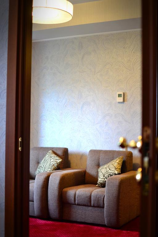 Kera Hotel Nesterenki 部屋 写真