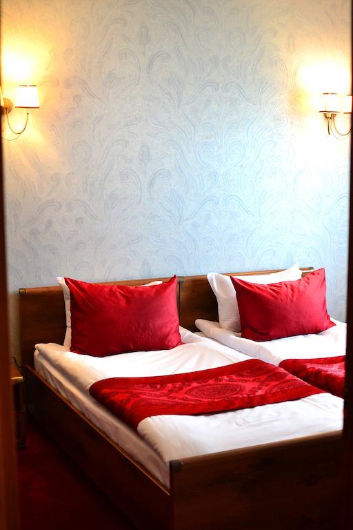 Kera Hotel Nesterenki 部屋 写真