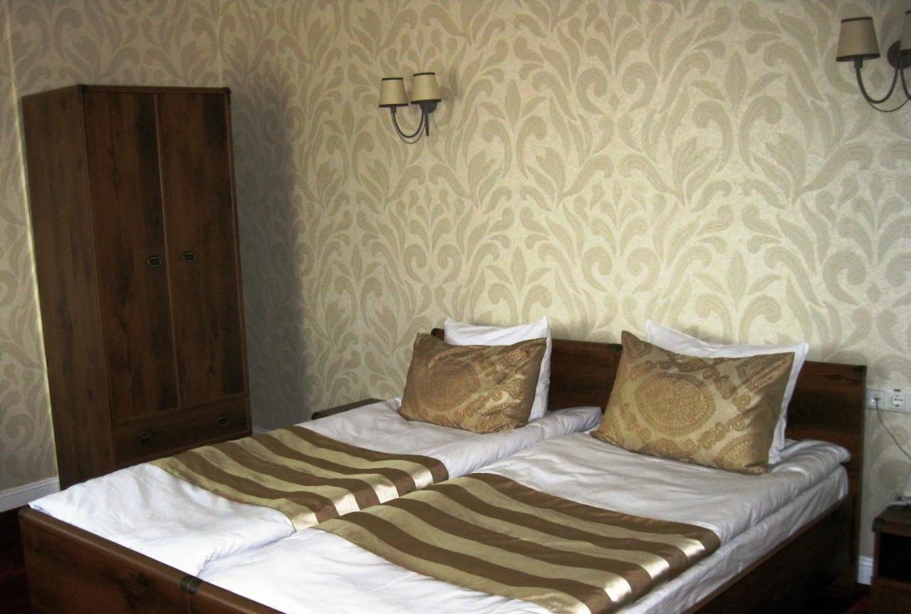 Kera Hotel Nesterenki エクステリア 写真
